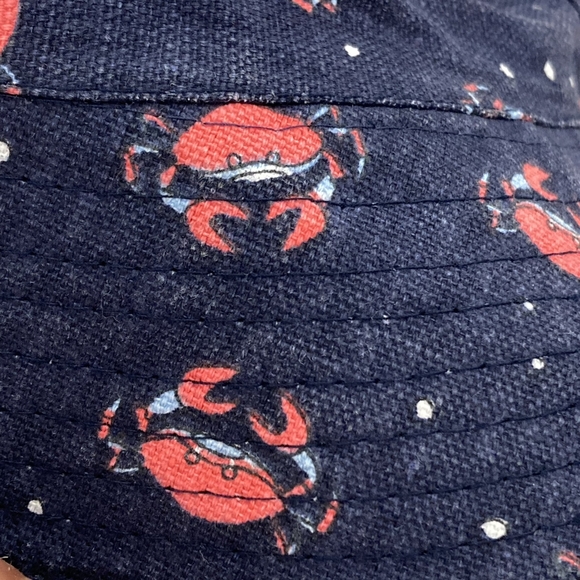 Preloved Naj Oleari Women's Coral Crab Patterned Navy Bucket Hat - Unique - Picture 5 of 10
